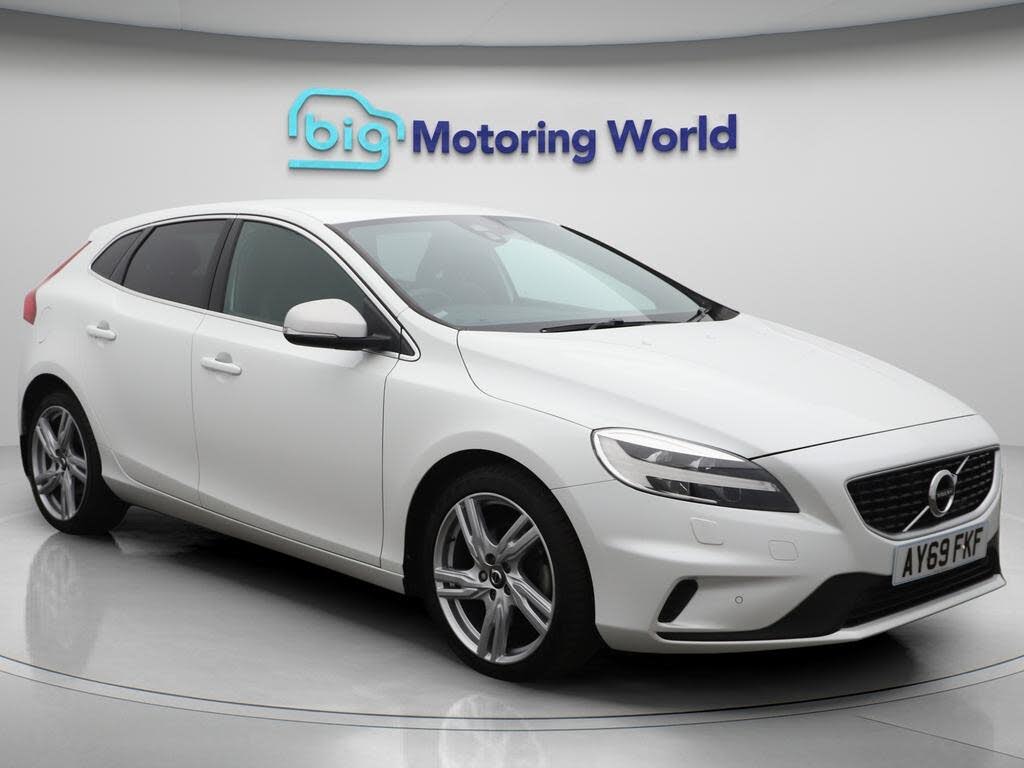 2019 Volvo V40 2.0 T2 R- Design Edition