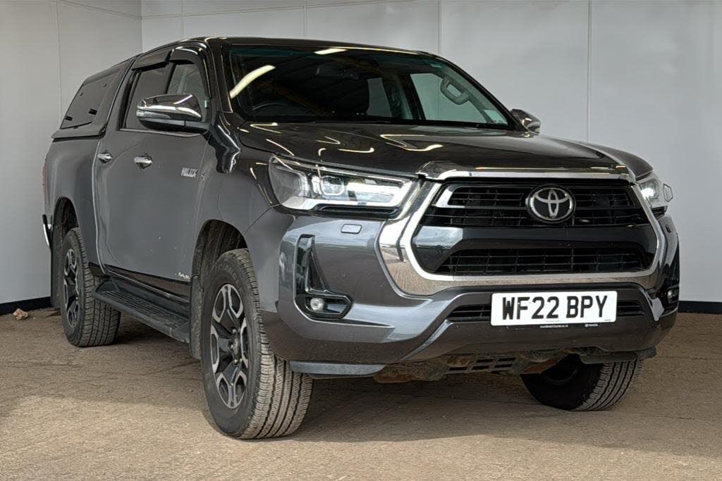 2022 Toyota Hi-Lux 2.8D-4D Invincible (204hp)(Eu6d) 2755cc auto