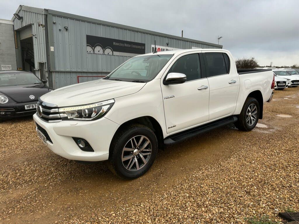 2018 Toyota Hi-Lux 2.4D Invincible (s/s) auto