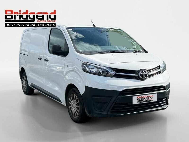 2020 Toyota PROACE 2.0D Icon Medium (120hp)(Eu6dT-E) Panel