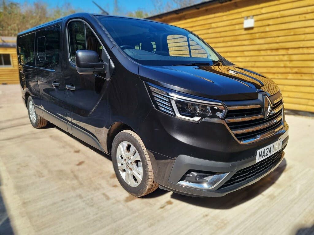 2023 Renault Trafic Passenger 2.0 Blue dCi LL30 170 Sport
