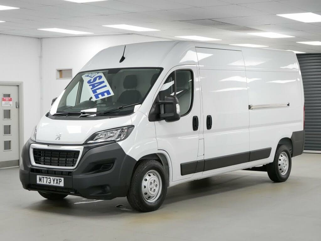 2023 Peugeot Boxer 2.2 BlueHDi Professional Premium+ 435 L3H2