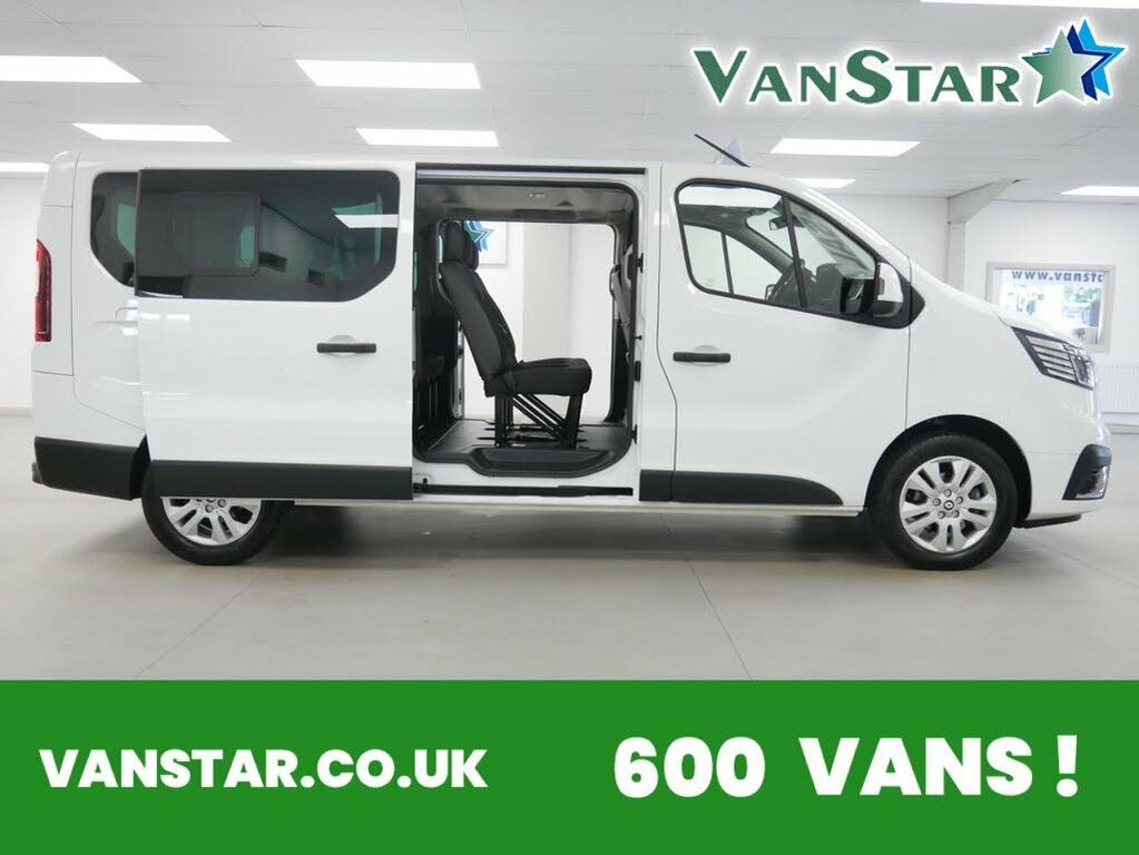 2023 Renault Trafic Passenger 2.0 Blue dCi LL30 170 Sport