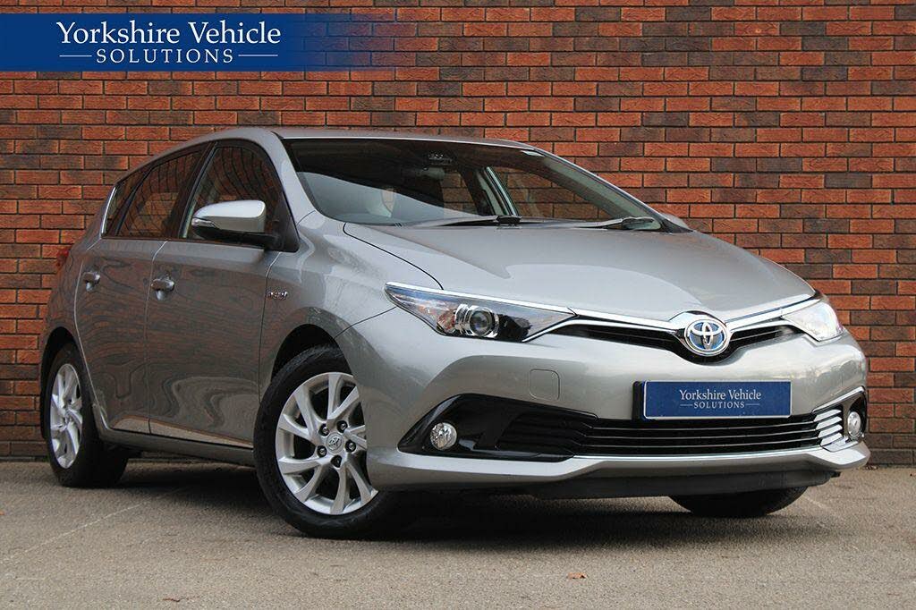 2017 Toyota Auris 1.8 VVT-i HSD Business Edition (TSS) Hatchback