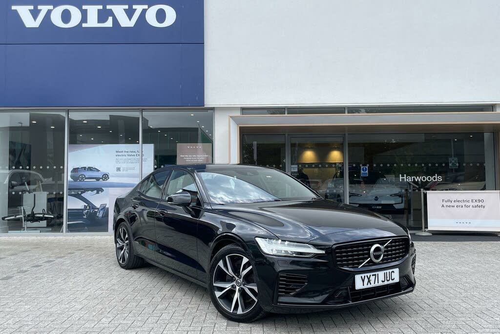 2021 Volvo S60 2.0 T8 R-Design (455bhp)