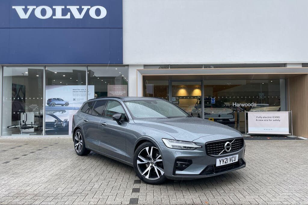2021 Volvo V60 2.0 B3 R-Design (160bhp)