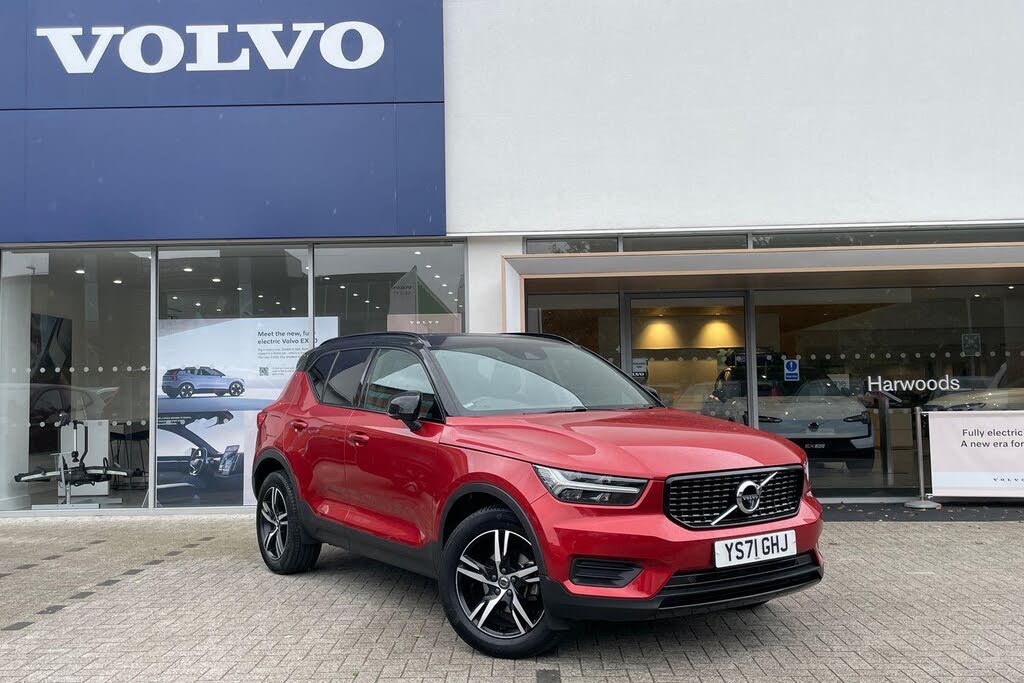 2021 Volvo XC40 1.5 T3 R-Design (161bhp)