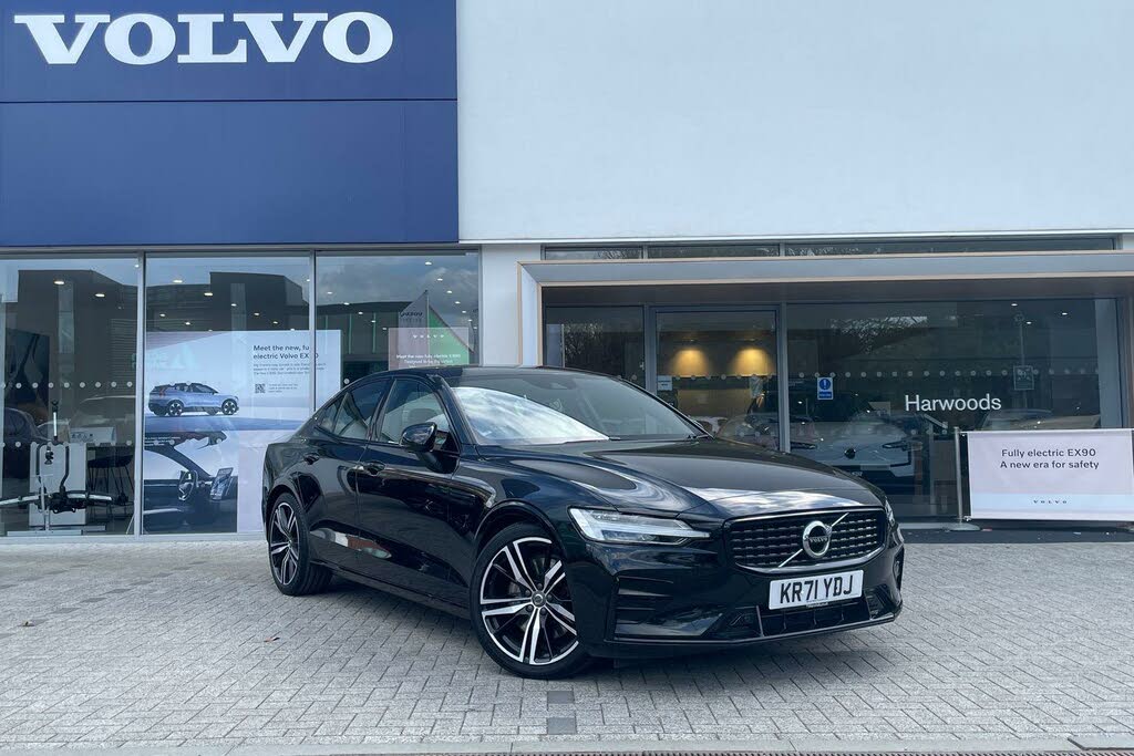 2022 Volvo S60 2.0 B5 R-Design