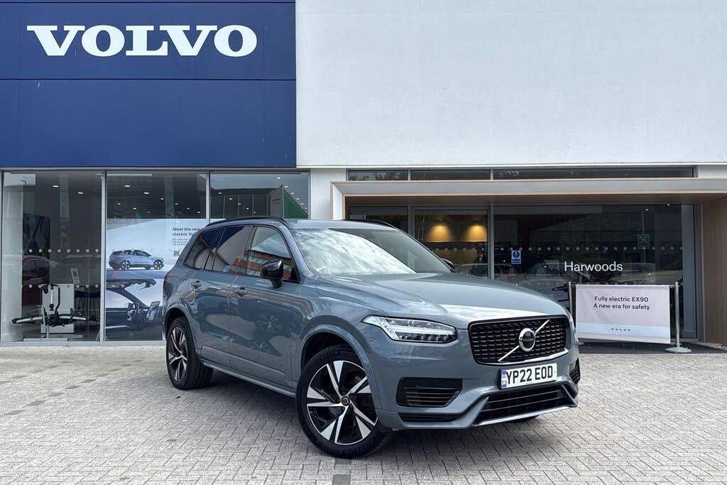 2022 Volvo XC90 2.0 T8 R-Design (455bhp)