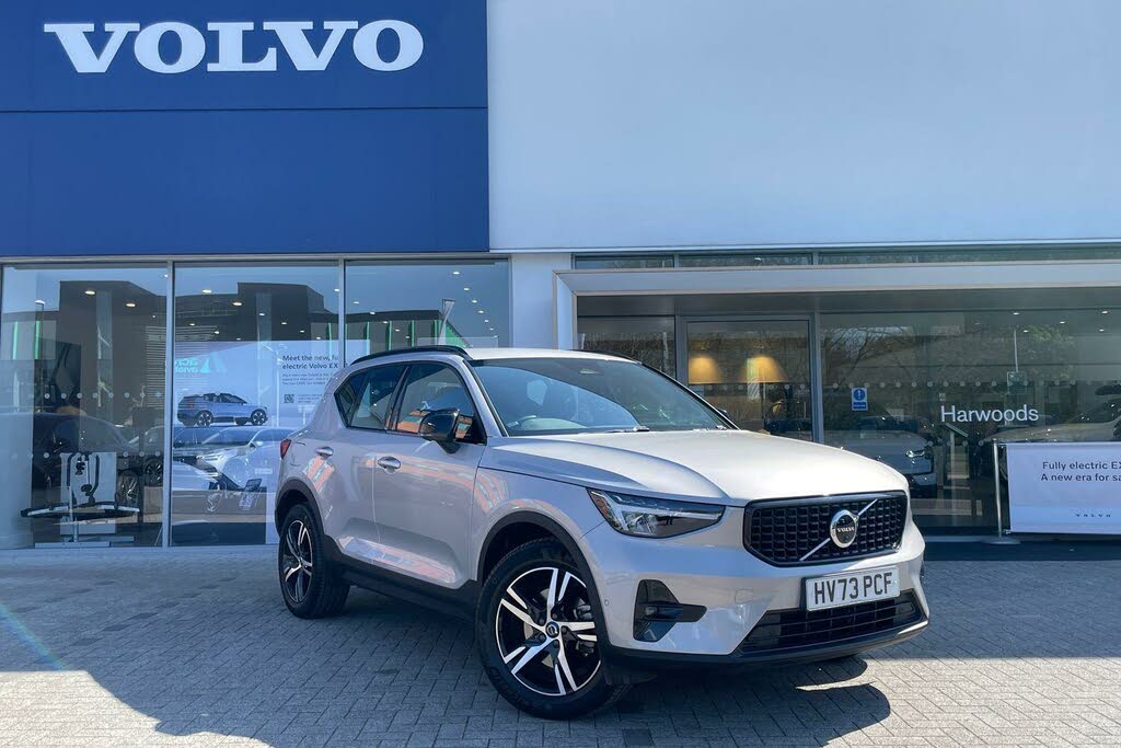 2023 Volvo XC40 2.0 B3 Plus