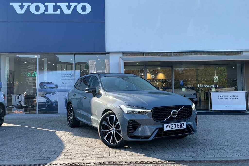 2023 Volvo XC60 2.0 T8 Ultimate (Dark