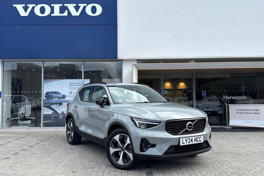 2024 Volvo XC40 2.0 B4 Plus