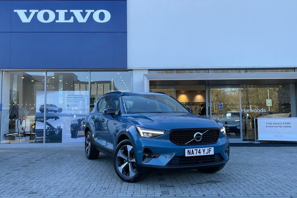 2024 Volvo XC40 2.0 B4 Plus