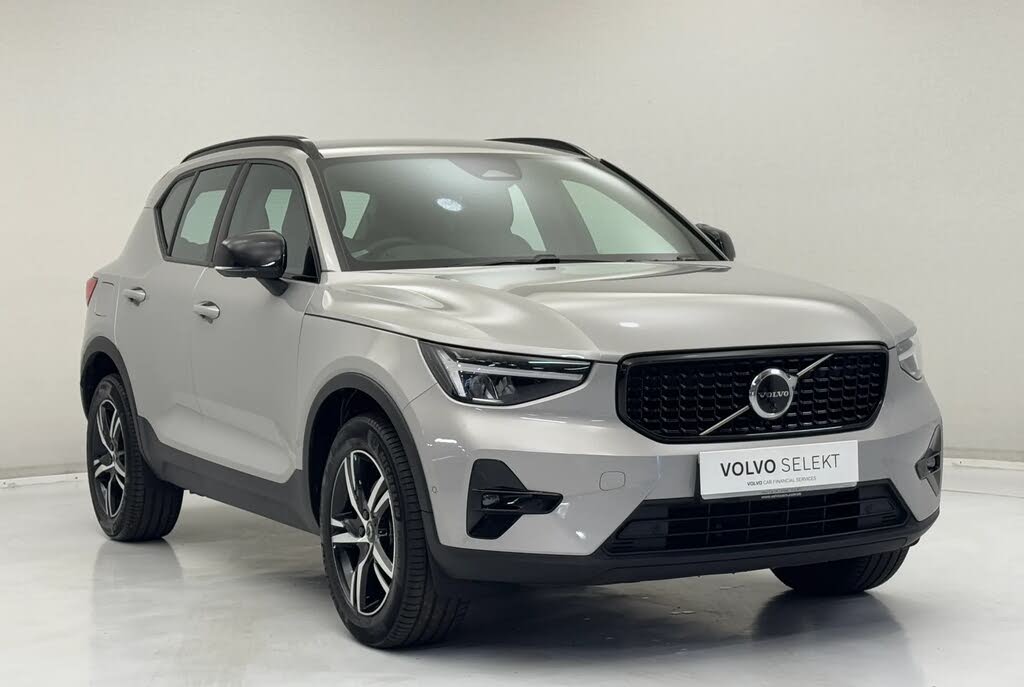 2023 Volvo XC40 2.0 B3 Plus