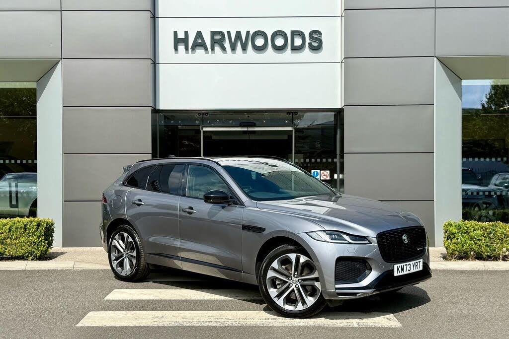 2023 Jaguar F-PACE 3.0 D300 R-Dynamic HSE Black