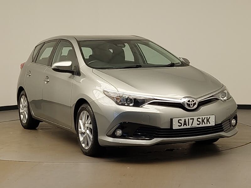 2017 Toyota Auris 1.6D Business Edition (TSS) Hatchback