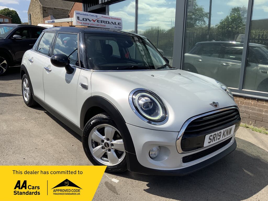 2019 MINI Cooper 1.5 Cooper Classic Hatchback 5d