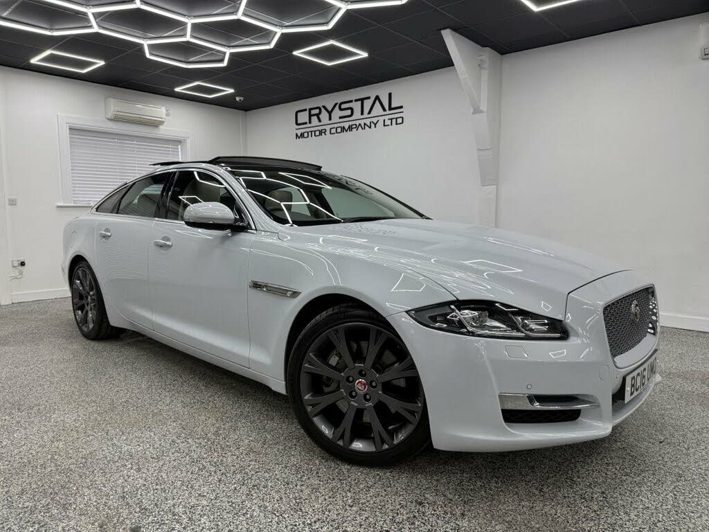 2016 Jaguar XJ Series 3.0TD XJ Portfolio 3.0TdV6 (296bhp) SWB