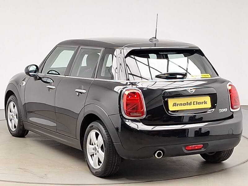 2019 MINI Cooper 1.5 Cooper Classic Hatchback 5d