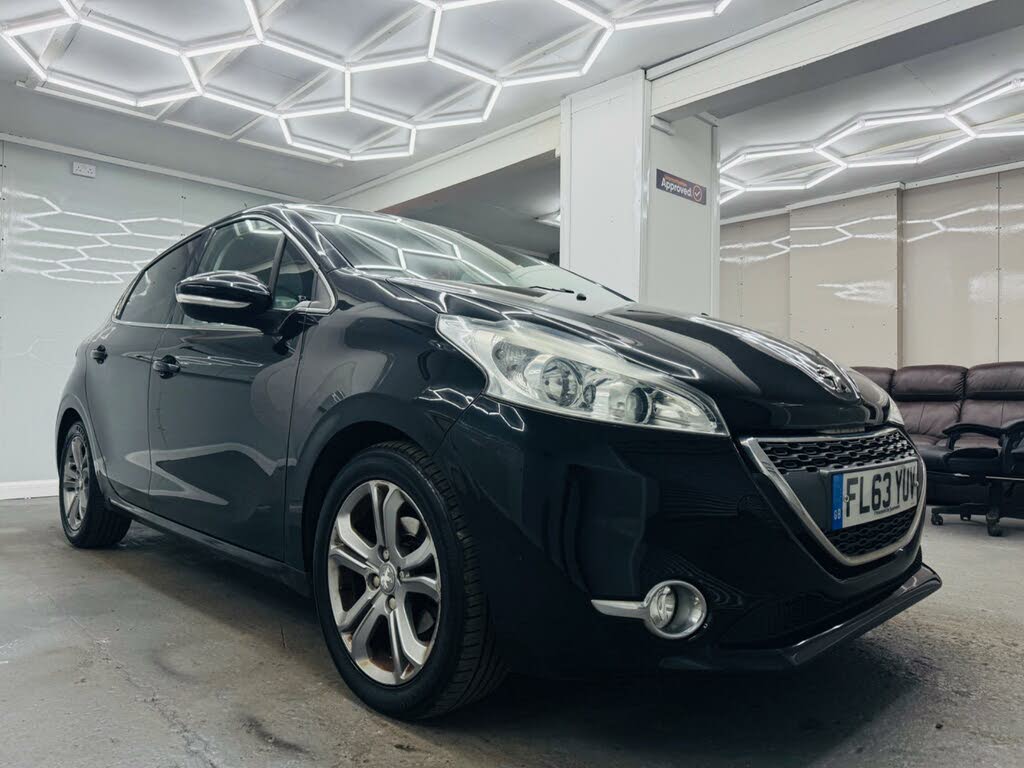 2013 Peugeot 208 1.4TD Allure 1.4HDi 5d