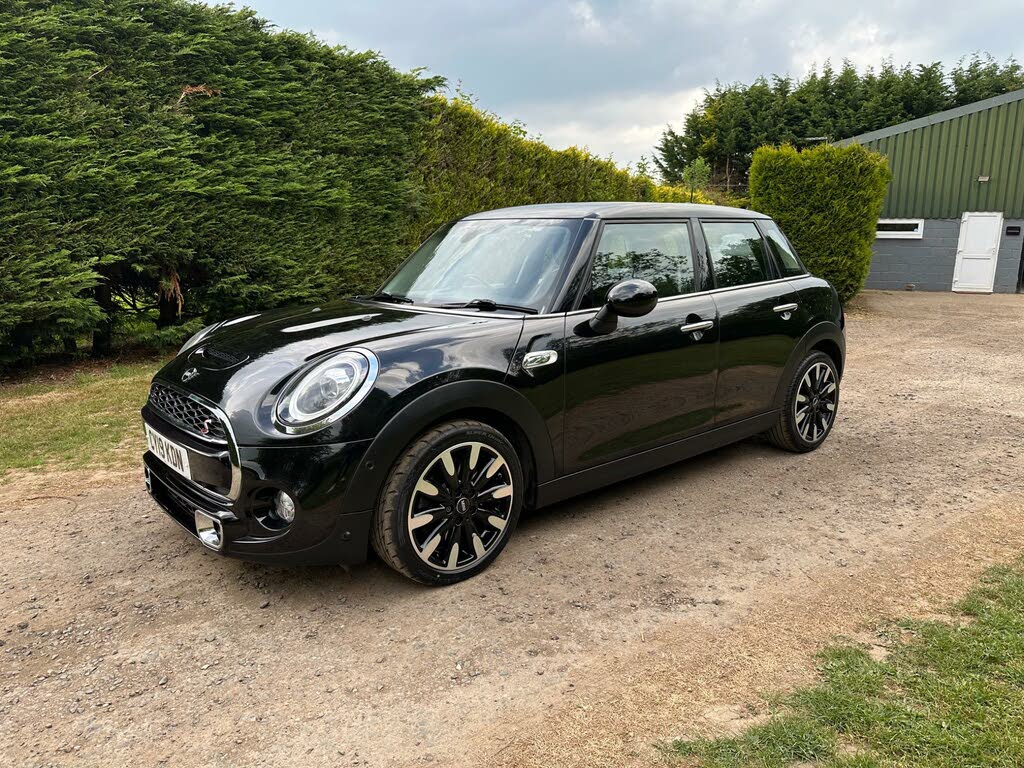 2019 MINI Cooper 2.0 Cooper S Exclusive (189bhp) Hatchback 5d Auto