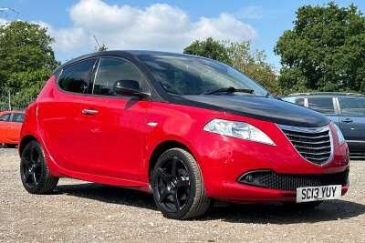2013 Chrysler Ypsilon 1.2 Black&Red