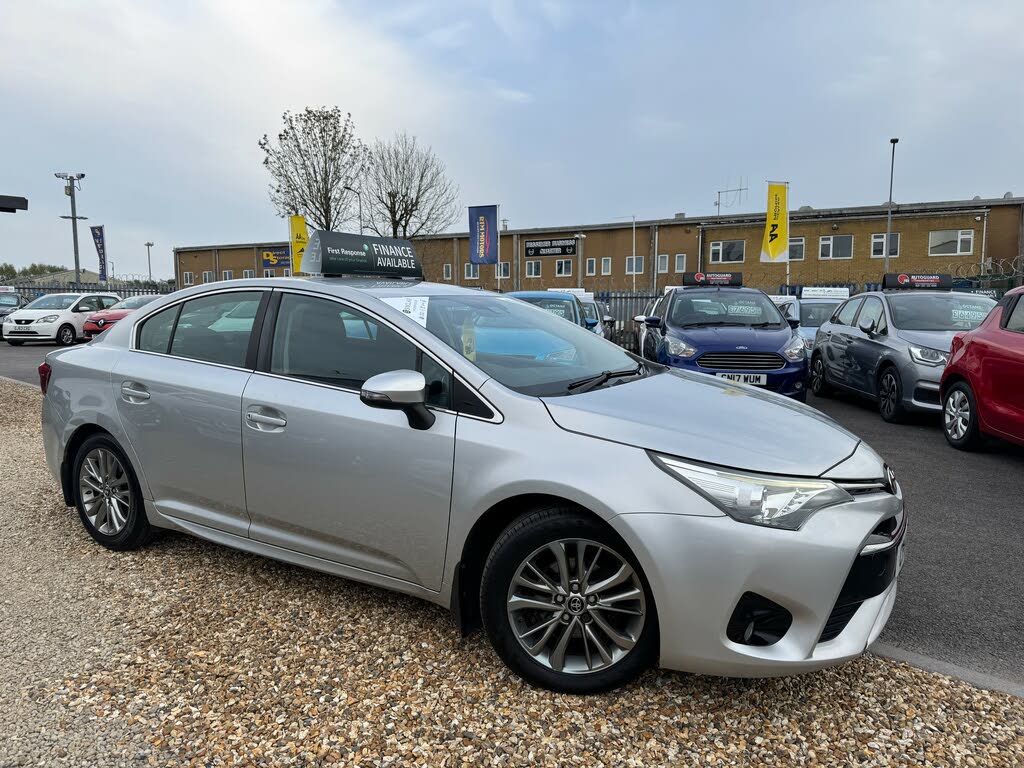 2015 Toyota Avensis 1.6D-4D Business Edition Saloon 4d