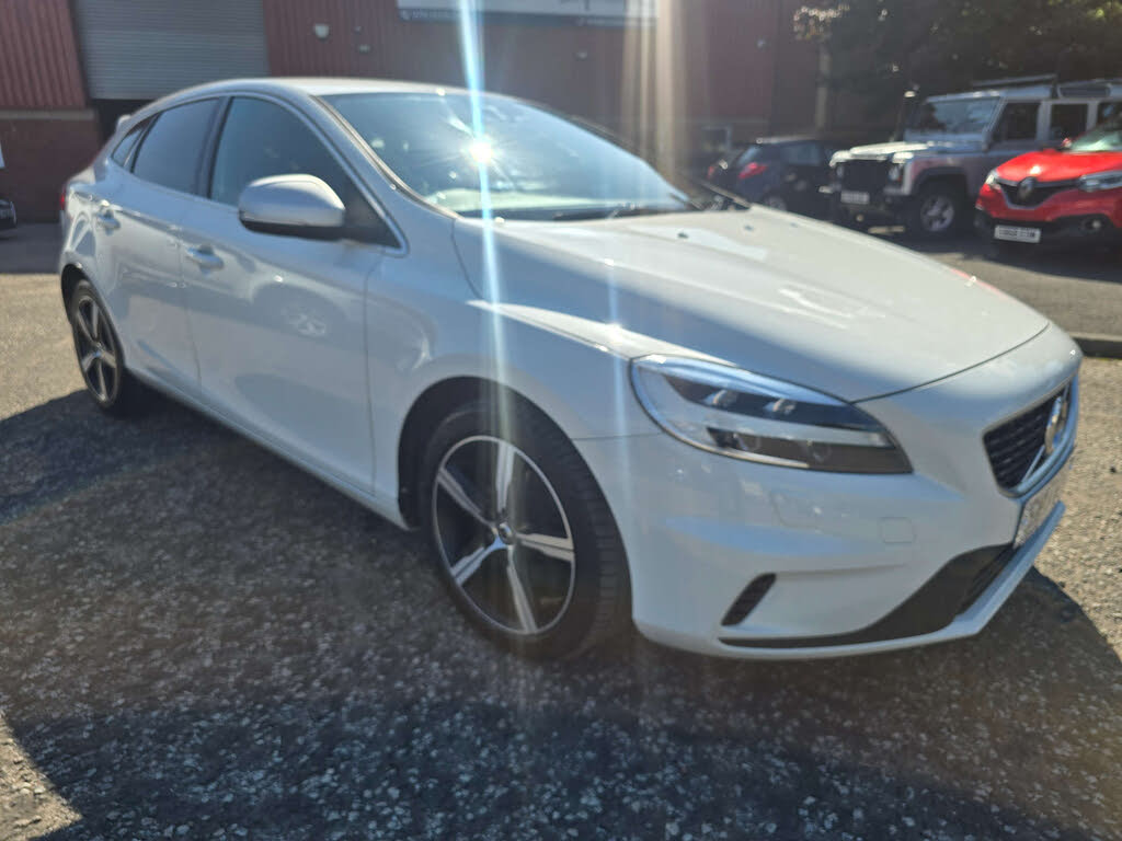 2017 Volvo V40 2.0 T3 R-Design Nav Plus