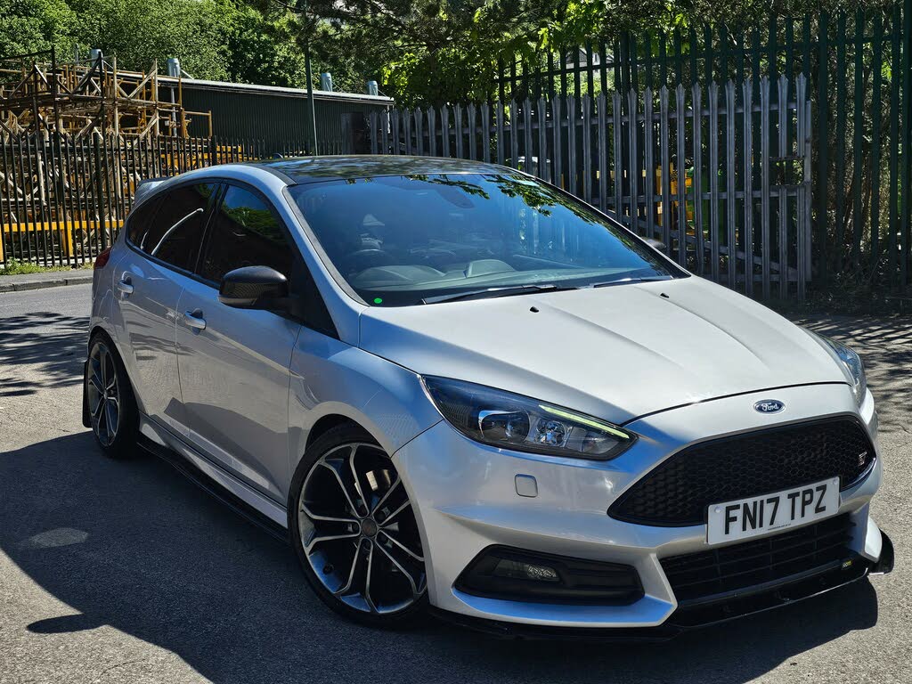 2017 Ford Focus 2.0T ST3 Hatchback