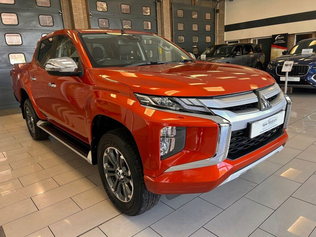 2021 Mitsubishi L200 2.2DI-D Warrior auto