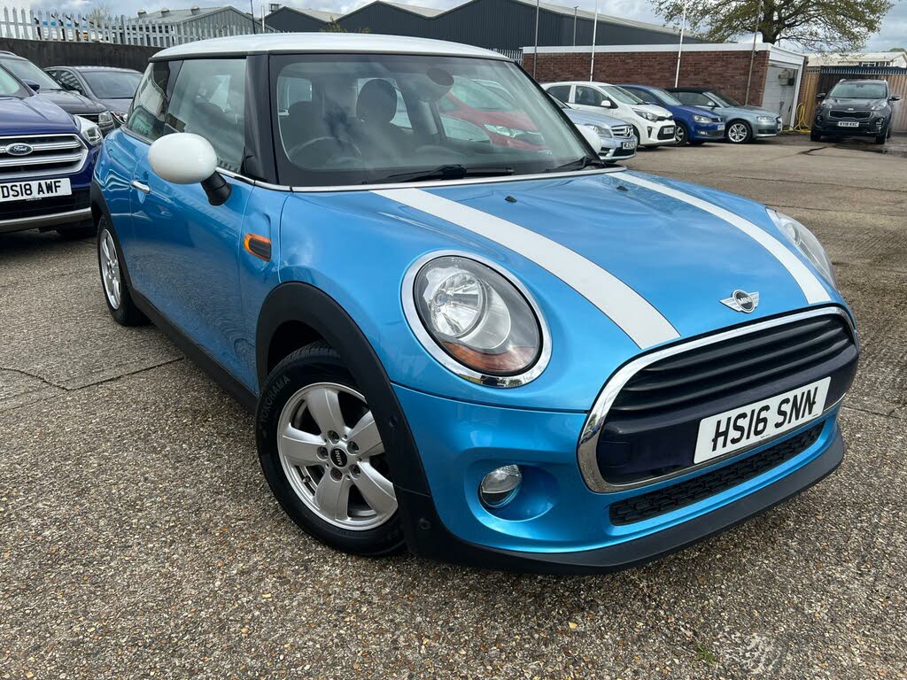 2016 MINI Cooper 1.5 Cooper (s/s) Hatchback 3d