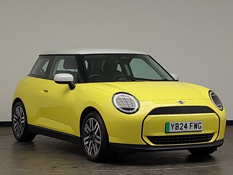 2024 MINI Cooper E Cooper E Classic