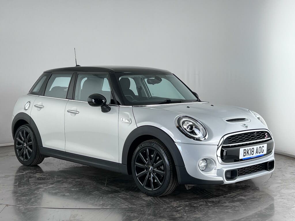 2018 MINI Cooper 2.0 Cooper S Series II (Chili)(s/s) Hatchback 5d Sport Auto