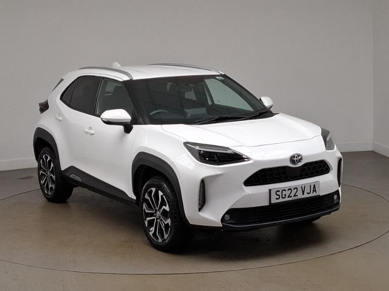 2022 Toyota Yaris 1.5 VVT-i Design (Panoramic Roof)