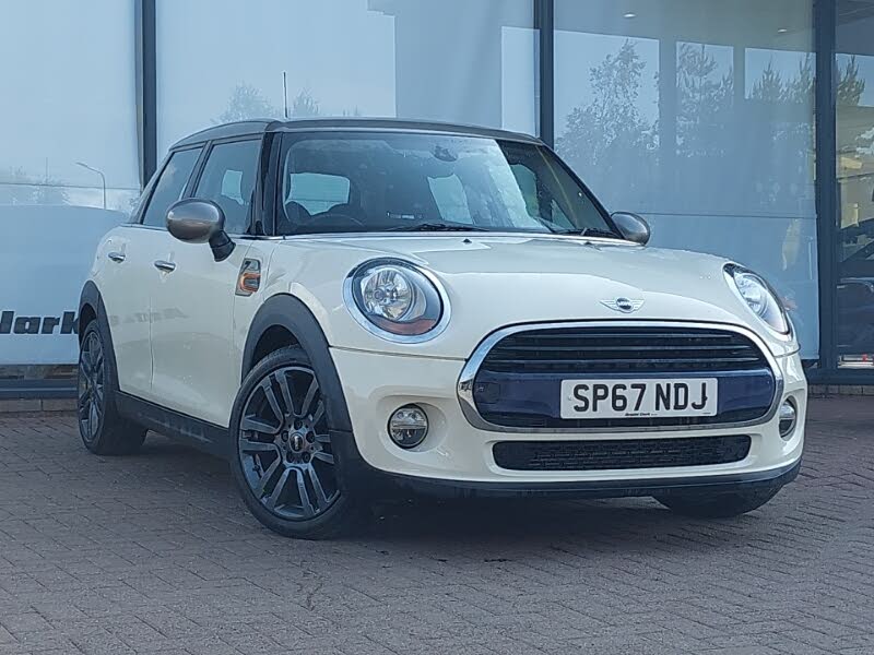 2017 MINI Cooper 1.5 Cooper Seven 5d