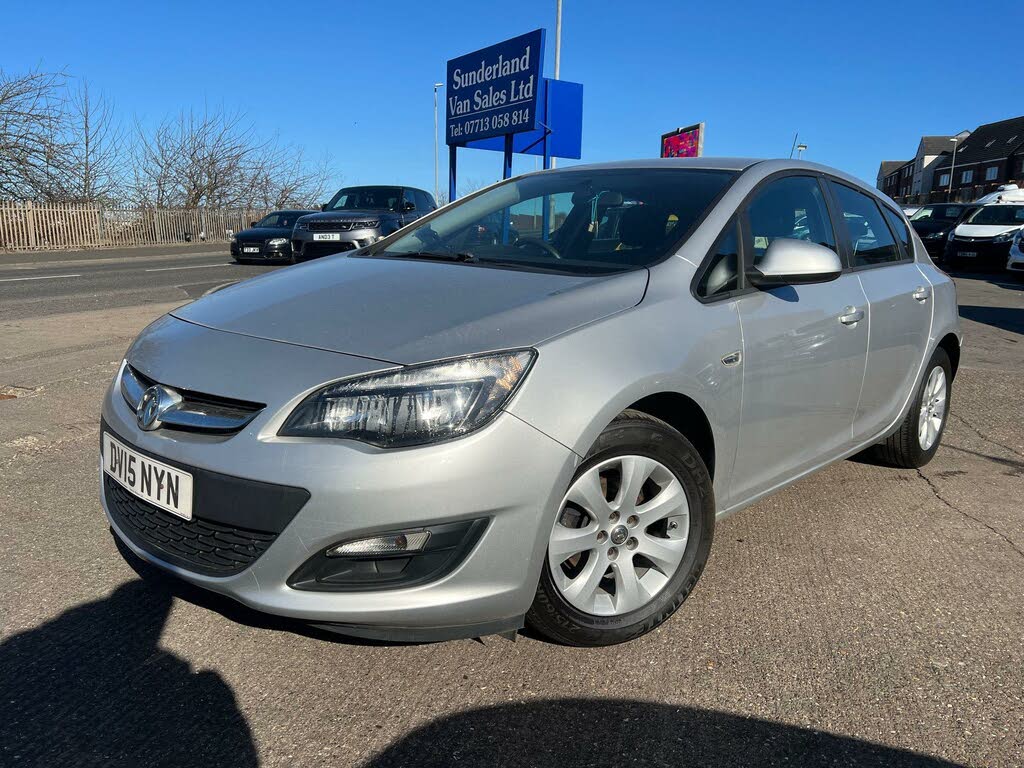 2015 Vauxhall Astra 1.4 Design VVT 16v (100ps) Hatchback
