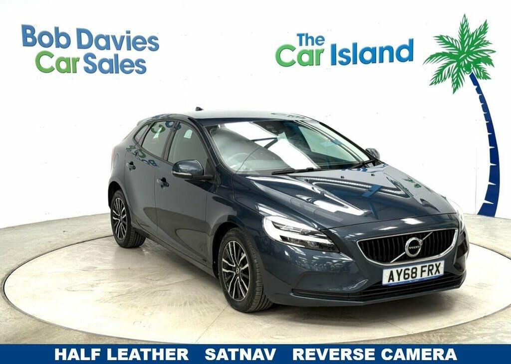 2018 Volvo V40 2.0 T2 Momentum Nav Plus
