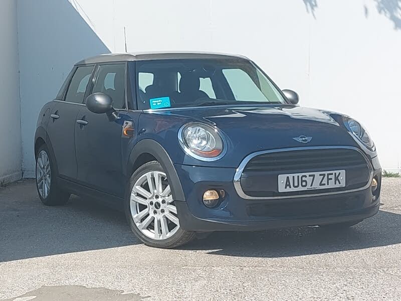 2017 MINI Cooper 1.5 Cooper Seven 5d