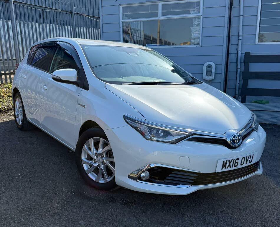 2016 Toyota Auris