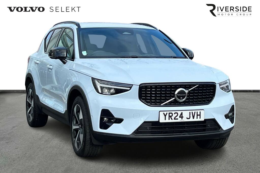 2024 Volvo XC40 2.0 B3 Plus