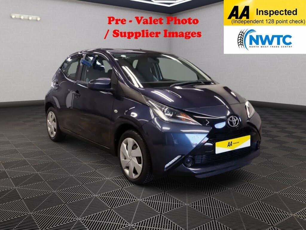 2016 Toyota AYGO 1.0 VVT-i x-play (68bhp) 5d