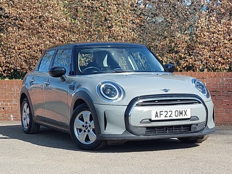 2022 MINI Cooper 1.5 Cooper Classic Hatchback 5d