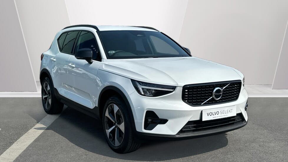 2024 Volvo XC40 2.0 B3 Plus