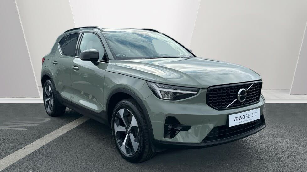 2024 Volvo XC40 2.0 B3 Plus