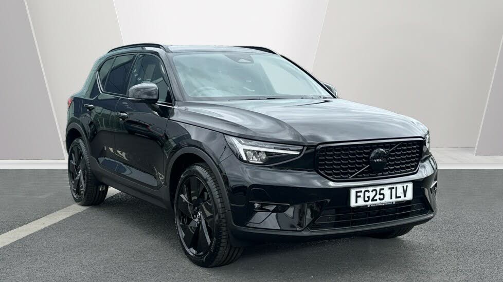 2025 Volvo XC40 2.0 B3 Plus Black Edition