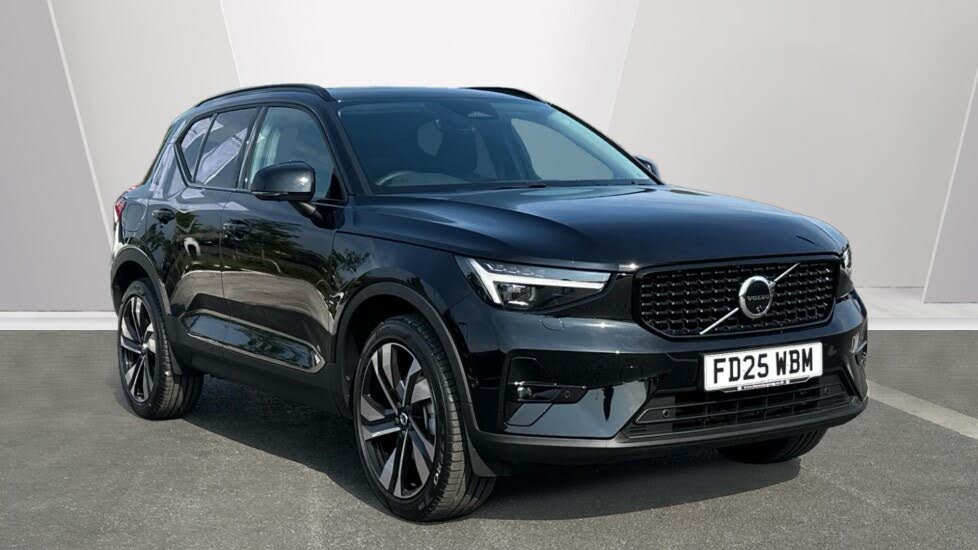 2025 Volvo XC40 2.0 B4 Ultra (Dark