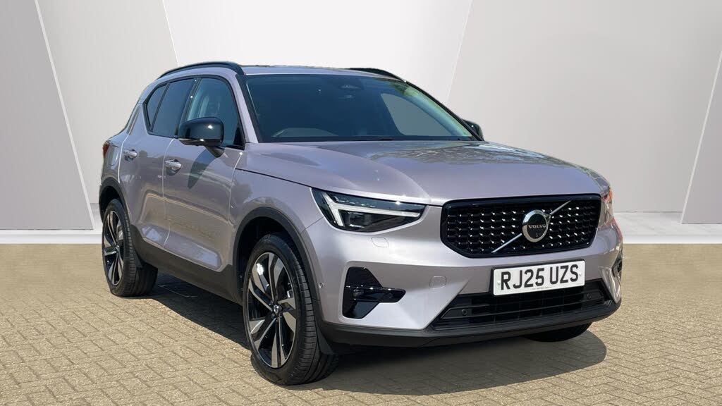2025 Volvo XC40 2.0 B4 Ultra (Dark
