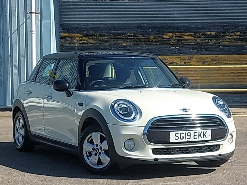 2019 MINI Cooper 1.5 Cooper Classic Hatchback 5d