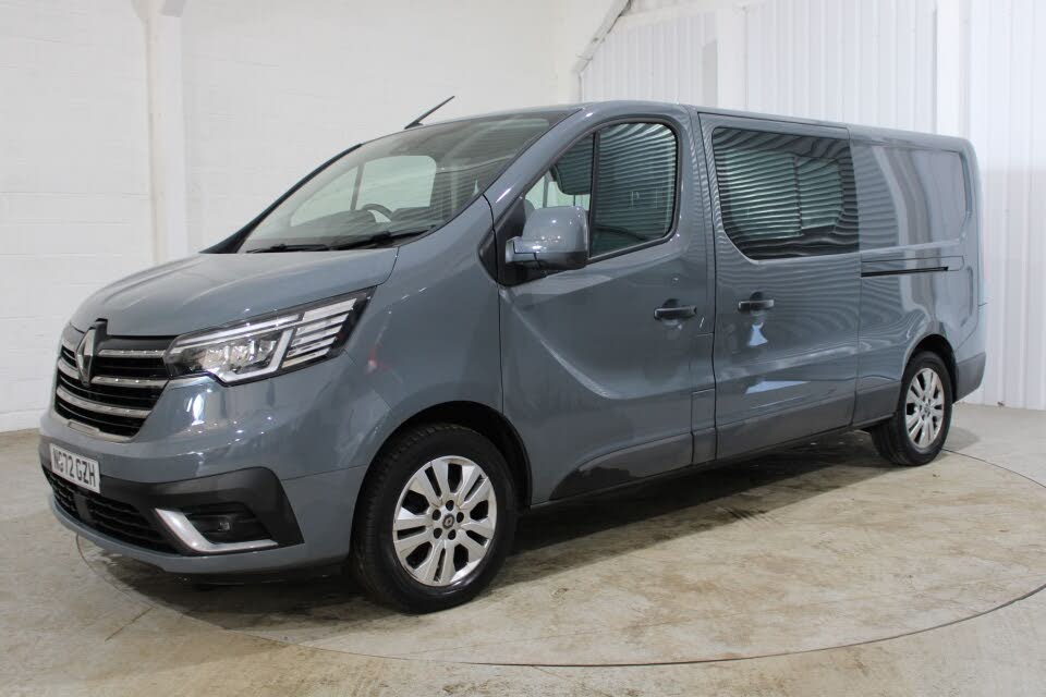 2023 Renault Trafic Passenger 2.0 Blue dCi LL30 150 Sport