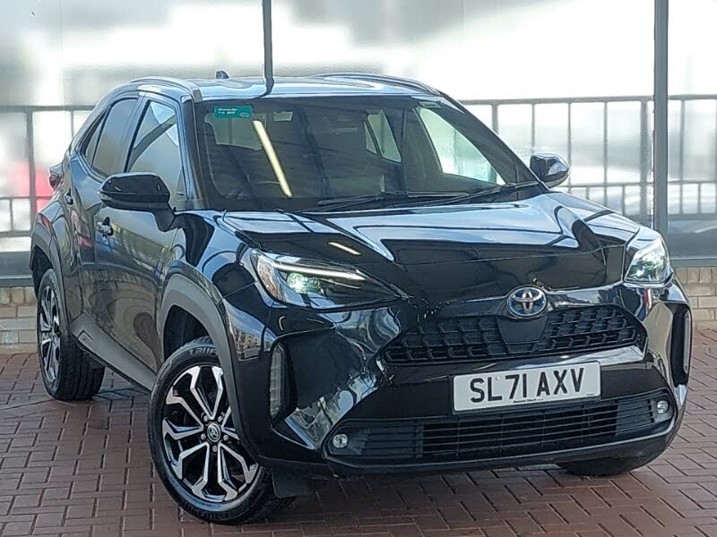 2021 Toyota Yaris 1.5 VVT-i Design (Panoramic Roof)